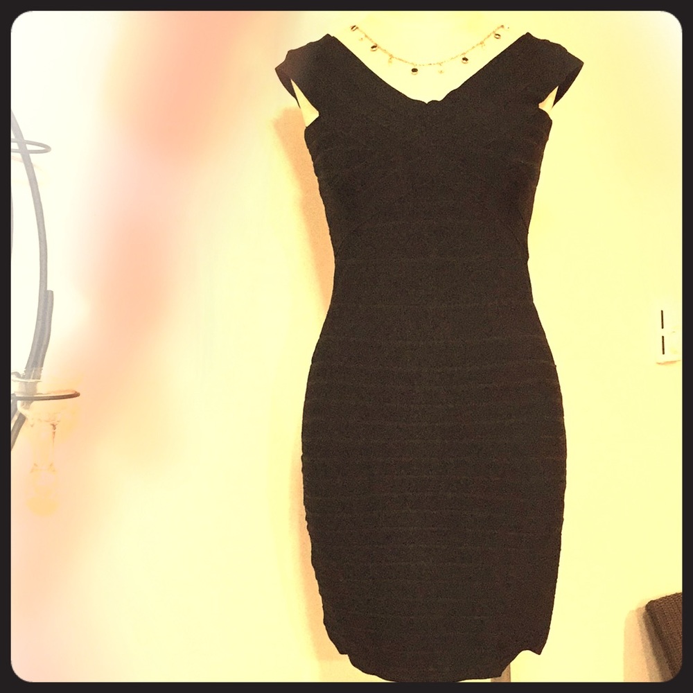 Guess cute black dress